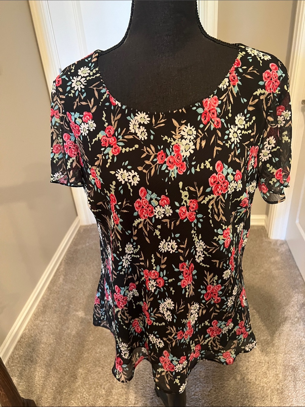 Jaclyn Smith Black Tunic with Pink and White Floral Print